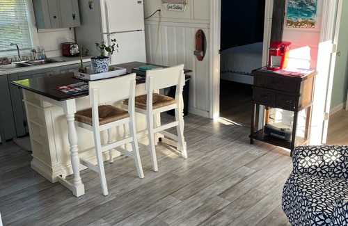 Snug Harbor Cabaña | Casa Rural Cosy Waterfront