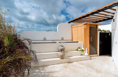 Pecatu Apartamento | Cozy Wellness Villa- Sauna & Pools, 3 Min to Beach