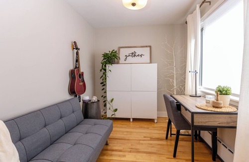 North End Casa | Cozy West End Two Storey Home
