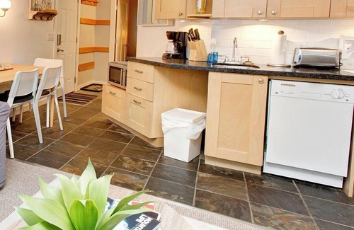 Whistler Creekside Casa | Retiro acogedor Whistler pasos a la góndola!