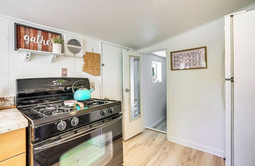 Collins Casa | Cozy Wickenburg Abode: Explore the Wild West!