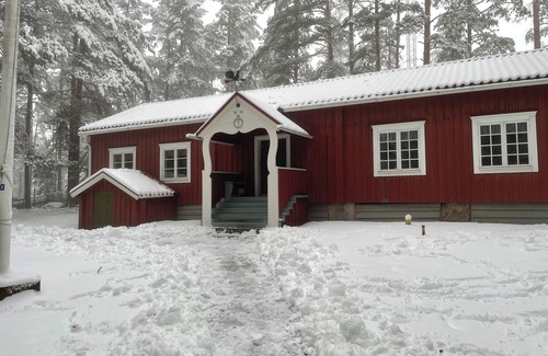 Bollnas Cabina | Cozy winter cottage close to nature, quiet and comfortable, the stars are looking out