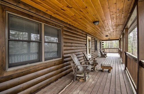New Market Casa | Cozy Winter Retreat Great Location and Pet Friendly