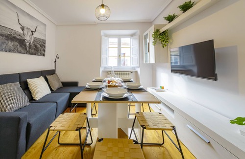 Avila Apartamento | Cozyapt1min to Avila's Alcazar 🚶3 min to Downtown 🚶1h Madrid,segovia 🚍🚝🚗