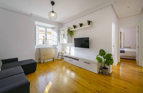 Avila Apartamento | Cozyapt1min to Avila's Alcazar 🚶3 min to Downtown 🚶1h Madrid,segovia 🚍🚝🚗