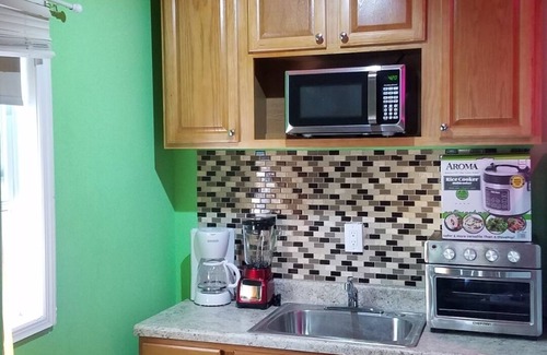 Queens Casa | Cozydelightful Near UBS ARENA