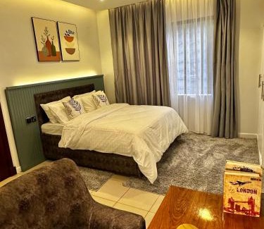 Dar es Salaam Apartamento | CozyHome 75”TV, 5mints from the Beach & City