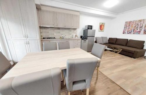 Cluj County Apartamento | Cozynest west