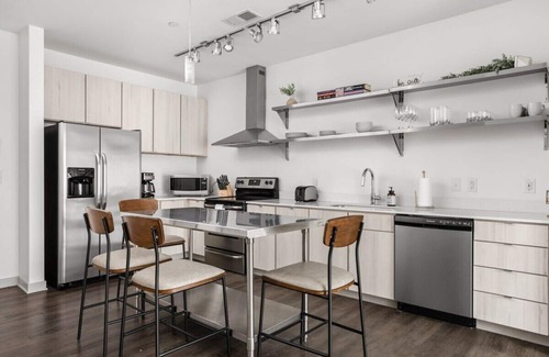 Downtown Indianapolis Apartamento | CozySuites 2BD Bottleworks Indianapolis #2