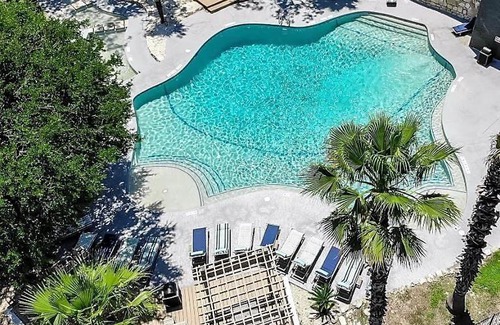 Barton Hills Apartamento | CozySuites 2BR Apartment Skyline Barton Creek 474