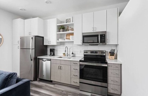 Cole-Noble District Apartamento | CozySuites at East Washington