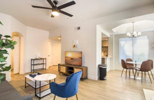 Kierland Apartamento | CozySuites at Kierland Commons by golf course!