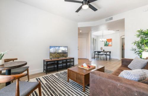 Kierland Apartamento | CozySuites at Kierland Commons with pool#15