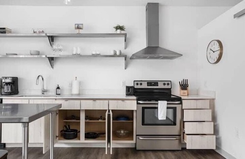 Downtown Indianapolis Apartamento | CozySuites I Stylish 1BR, Bottleworks Indy #3