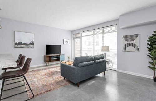Cole-Noble District Apartamento | CozySuites l Bold 1BR, Monument Circle, Indy