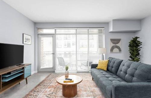 Cole-Noble District Apartamento | CozySuites l Bold 1BR, Monument Circle, Indy