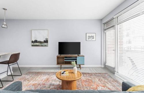 Cole-Noble District Apartamento | CozySuites l Dream 1BR, Monument Circle, Indy