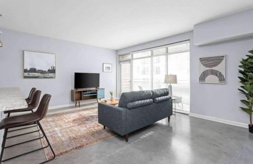 Cole-Noble District Apartamento | CozySuites l Dream 1BR, Monument Circle, Indy