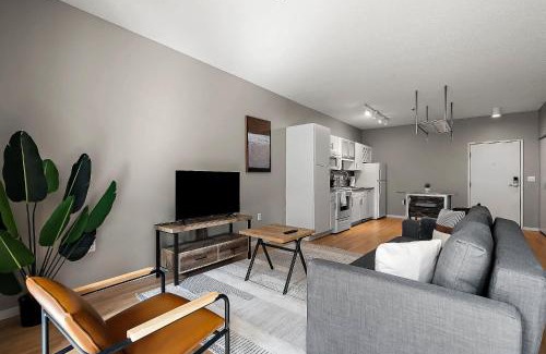 Mill District Apartamento | CozySuites Mill District with pool gym #12