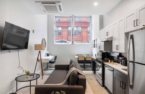 Downtown Cincinnati Apartamento | CozySuites Modern 1BR | OTR District #02