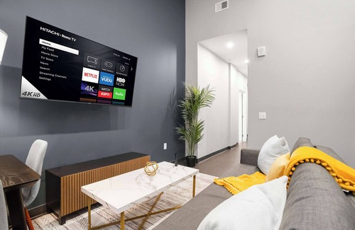 Strip District Apartamento | CozySuites Modern 1BR in Downtown Pitts #3