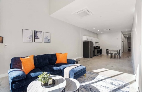 Downtown Cincinnati Apartamento | CozySuites Modern 3BR | OTR District #17