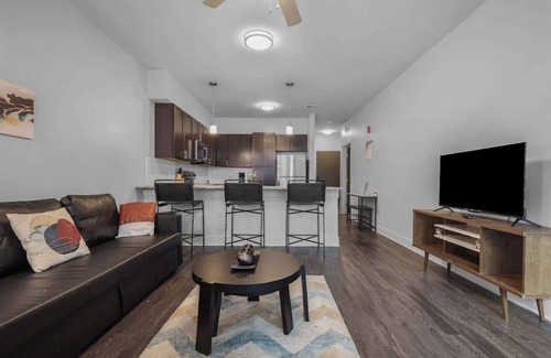 Indianapolis Apartamento | CozySuites Modern 2BR, Nora Indianapolis #10