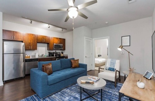 Hillsboro Village Apartamento | CozySuites Music Row Spacious 1BR free parking 11