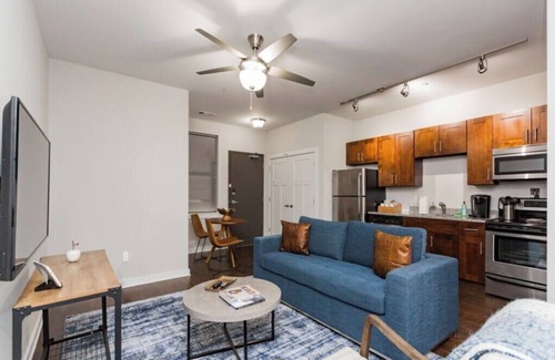 Hillsboro Village Apartamento | CozySuites Music Row Spacious 1BR free parking 11