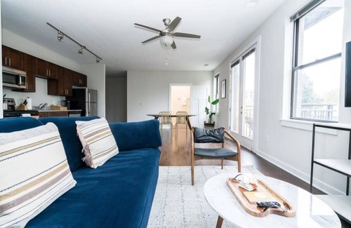 Music Row Apartamento | CozySuites Music Row Stunning 2BR with free parking 05