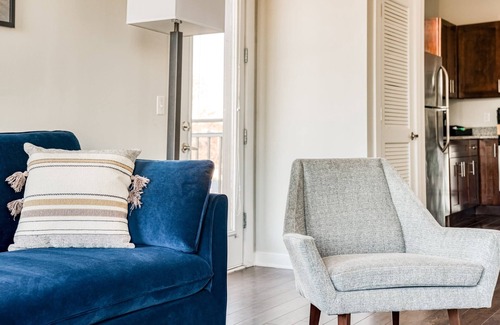 Music Row Apartamento | CozySuites Music Row Spacious 2BR with free parking 16