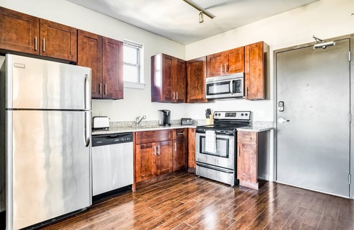 Music Row Apartamento | CozySuites Music Row Spacious 2BR with free parking 16