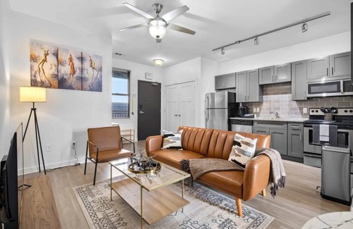 Music Row Apartamento | CozySuites Music Row Spacious 1BR free parking 56