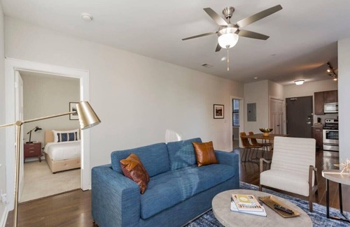 Music Row Apartamento | CozySuites Music Row Stylish 2BR free parking 44