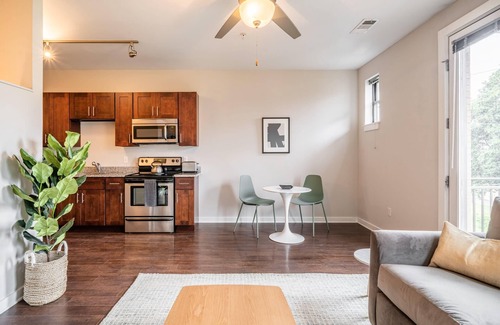 Music Row Apartamento | CozySuites MusicRow Astonishing SDO free parking22
