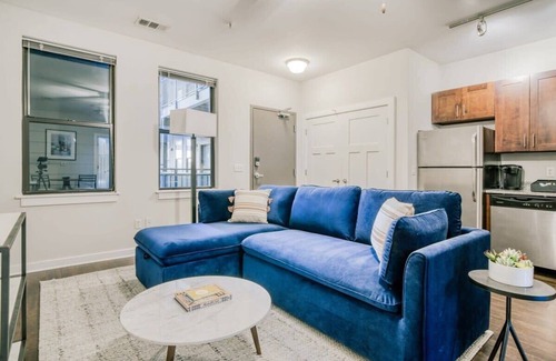 Music Row Apartamento | CozySuites MusicRow Classy 1BR with free parking! 24