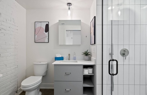 Warehouse District Apartamento | CozySuites NLG - Modern 2BR condo #12