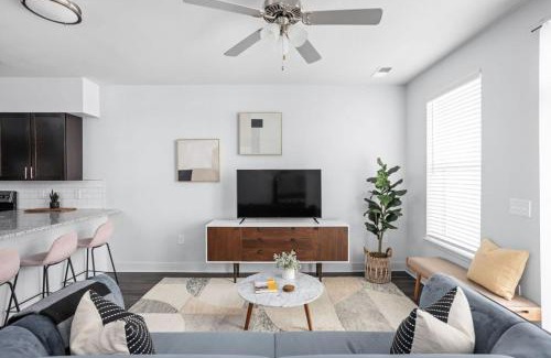 Indianapolis Apartamento | CozySuites Nora 2BR next to Whole Foods