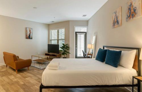 Mile Square Apartamento | CozySuites - Penrose On Mass with pool and parking#10