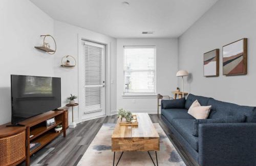 Cole-Noble District Apartamento | CozySuites Spacious 1BR Near Whole Foods