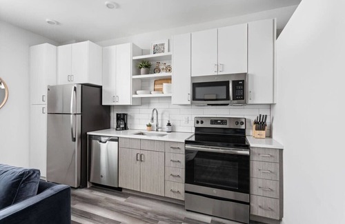 Cole-Noble District Apartamento | CozySuites Studio Near Whole Foods