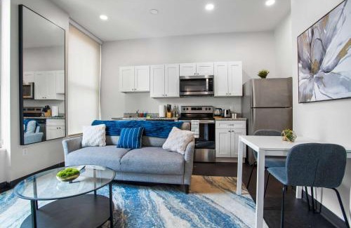 Cultural District Apartamento | CozySuites Stunning 1BR in Downtown Pitts #29