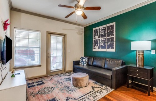 McNeil Apartamento | CozySuites Stunning 1BR Condo in Mountain Resort