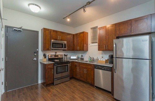 Music Row Apartamento | CozySuites TWO Alluring Music Row Condos with parking