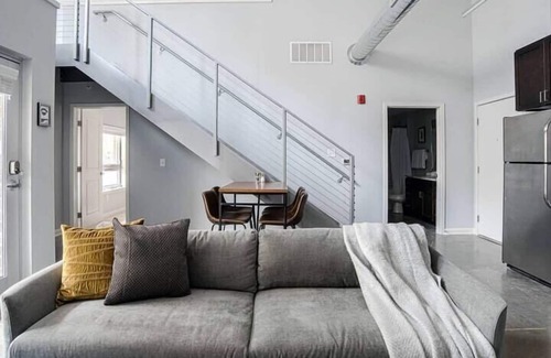 Cole-Noble District Apartamento | CozySuites TWO Stylish Apts, Monument Circle, Indy