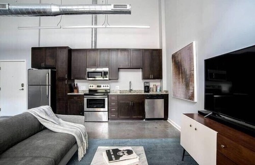 Cole-Noble District Apartamento | CozySuites TWO Stylish Apts, Monument Circle, Indy