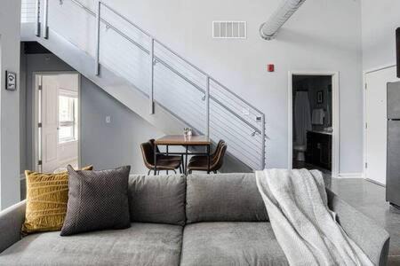 Cole-Noble District Apartamento | CozySuites TWO Stylish Apts, Monument Circle, Indy