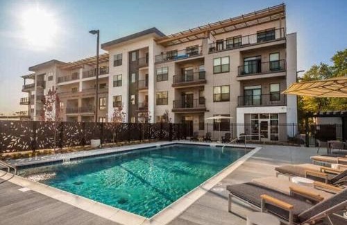 Indianapolis Apartamento | Cozysuites Upscale 2BR near Fashion Mall