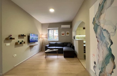 Tirana Apartamento | Cozzy House - Villa
