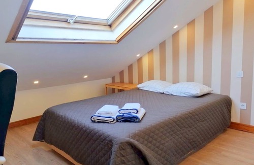 Coimbra Cabina | CQ12 ❤️ Cozy Room with Double Bed | Weekly Cleaning